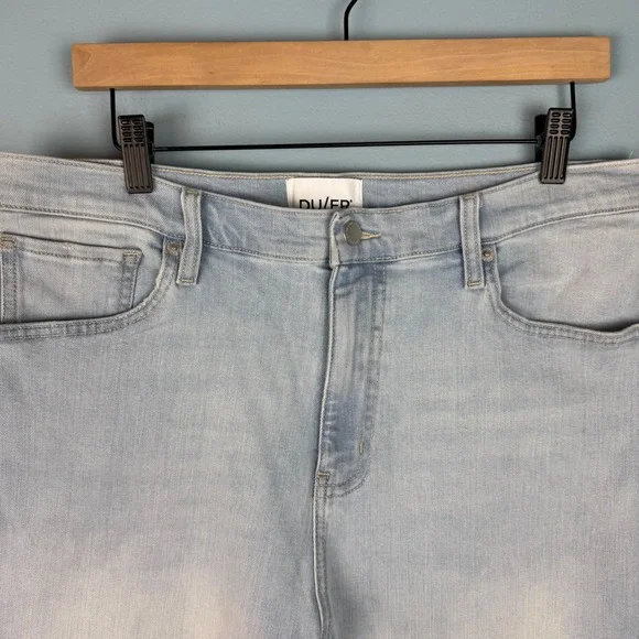 DU/ER Womens Size 33x28 Light Blue Wash Wide Leg Performance Stretch Denim Jeans - Picture 3 of 7